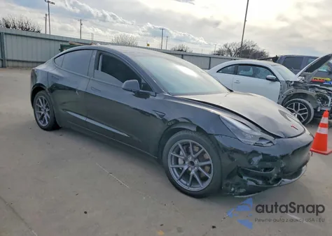 2023 Tesla Model 3 z USA, uszkodzony, nr VIN 5YJ3E1EAXPF600669